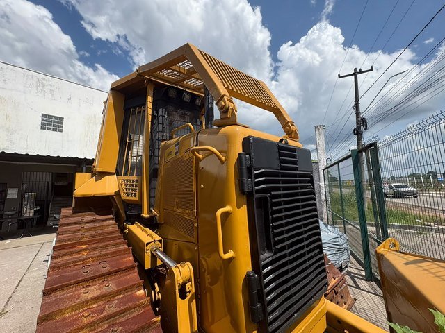 Trator de esteira Caterpillar D6N — TE-06